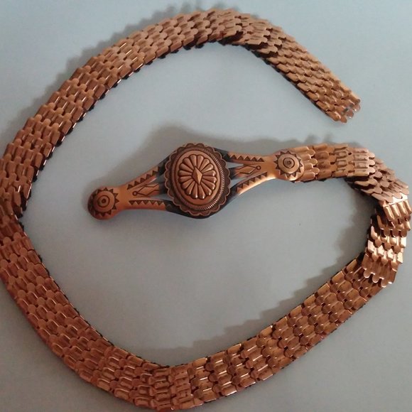 Vintage 1950's Fish Scale Copper Elastic Waist Belt Southwestern Concho - Picture 1 of 6